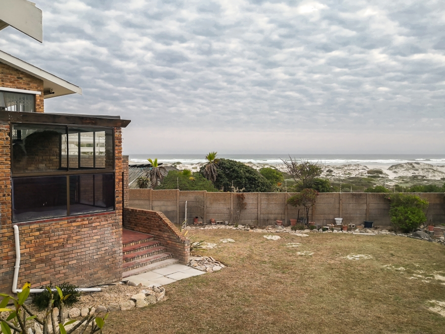 3 Bedroom Property for Sale in Van Riebeeckstrand Western Cape